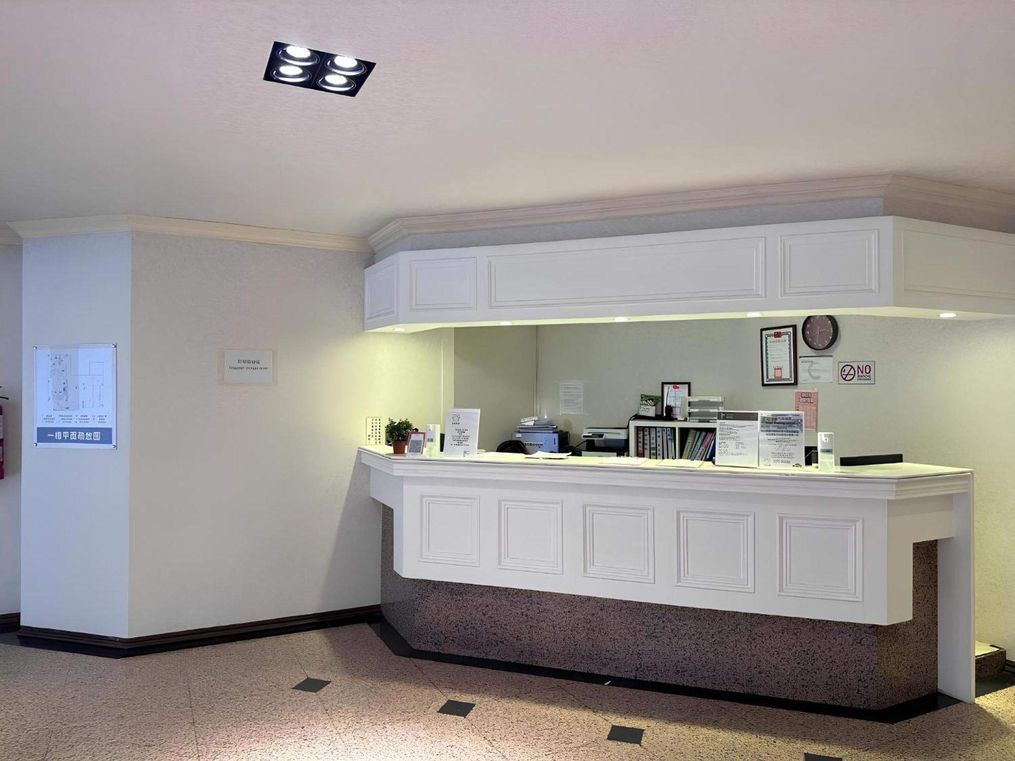 Meworld Hotel - Sanchong Tchaj-pej Exteriér fotografie